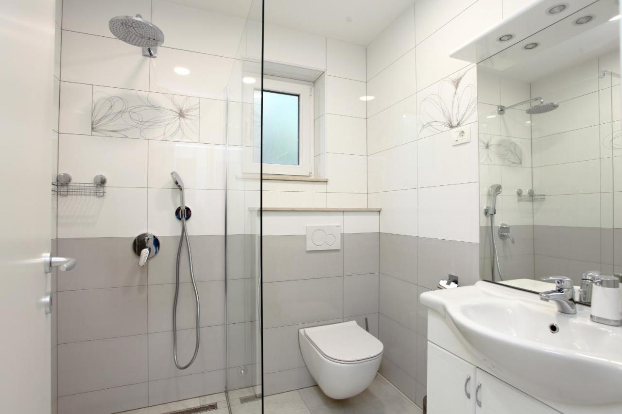 Sea View Apartments Portoroz Zm Exterior foto